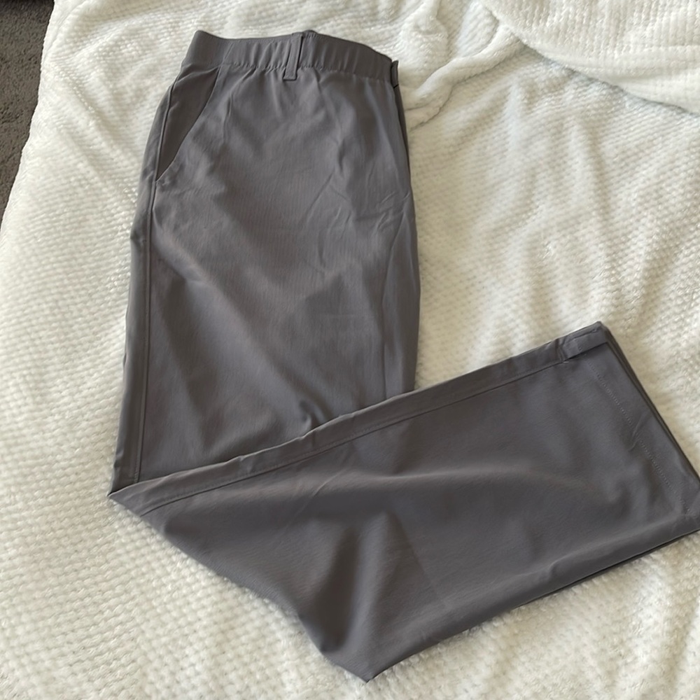 Under Armour golf pants